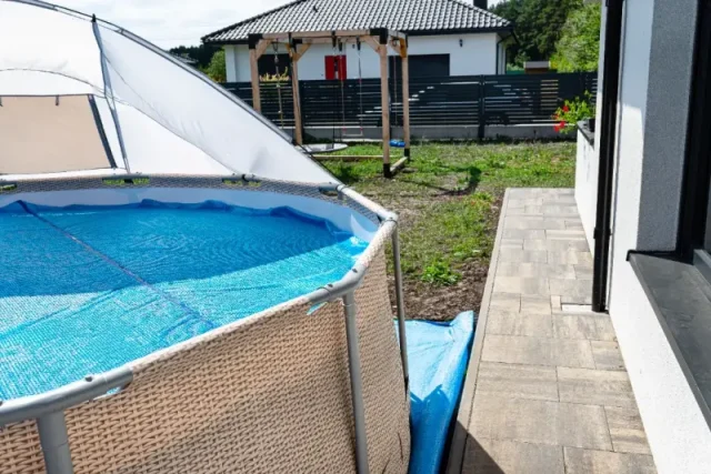 Basen całoroczny stelażowy